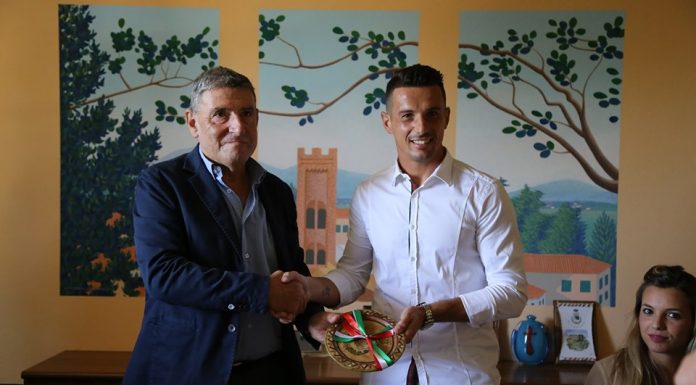 Alessio Battini portiere d’oro con gli Azzurri ai Giochi del Mediterraneo. premiazione Battini